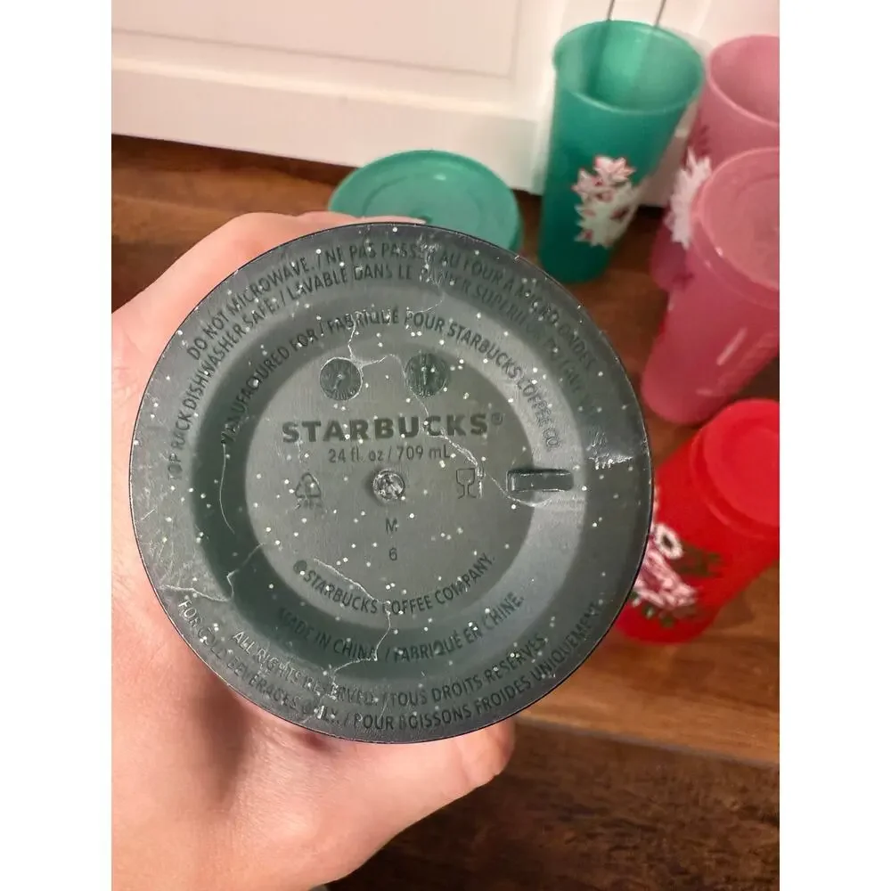 Starbucks 2022 Holiday Reusable Cold Cups 24 oz Set of 8 Cups 3 Lids